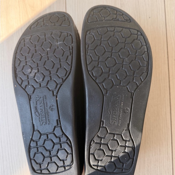 Stegmann Women's Black Wool Mules - Picture 5 of 6